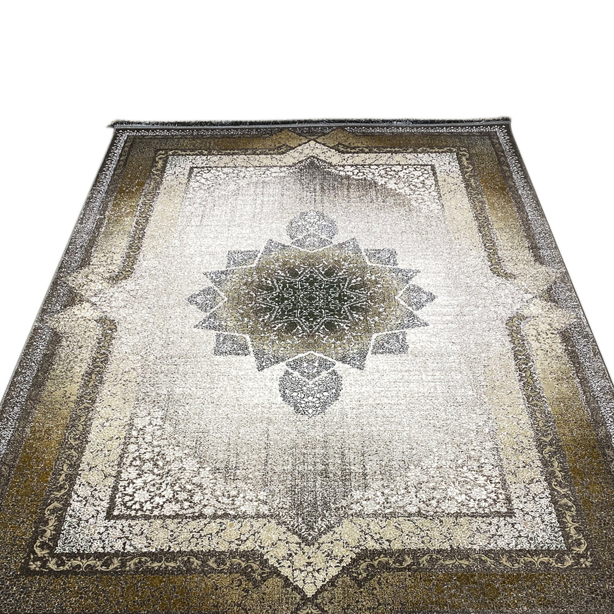 Tapete com grande ornamento central, aspeto texturado e molduras em níveis em tons claros e dourado/azeitona