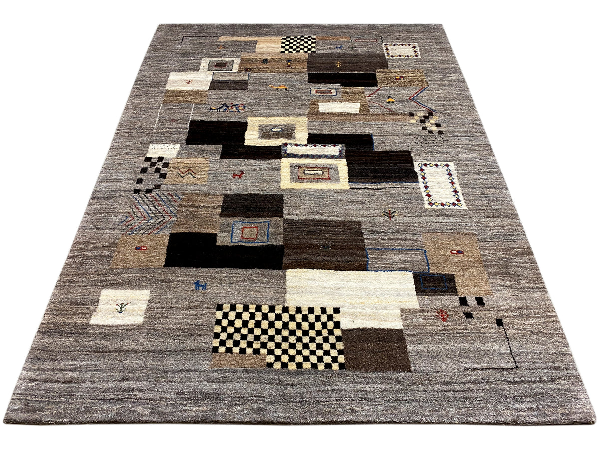 Tapete Gabbeh 235x171 cm em cinzento com quadrados e linhas contrastantes