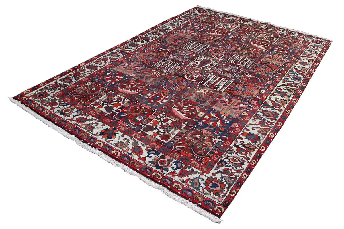 Tapete Bakhtiari 303x205 cm diagonal, padrão vermelho, azul e creme, franjas curtas
