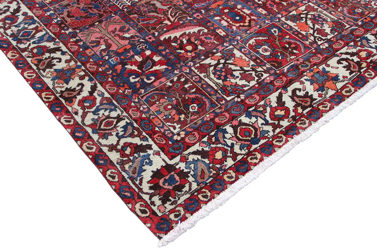 Tapete Bakhtiari 303x205 cm, canto com ornamentos filigranados, apontamentos brancos e vermelhos