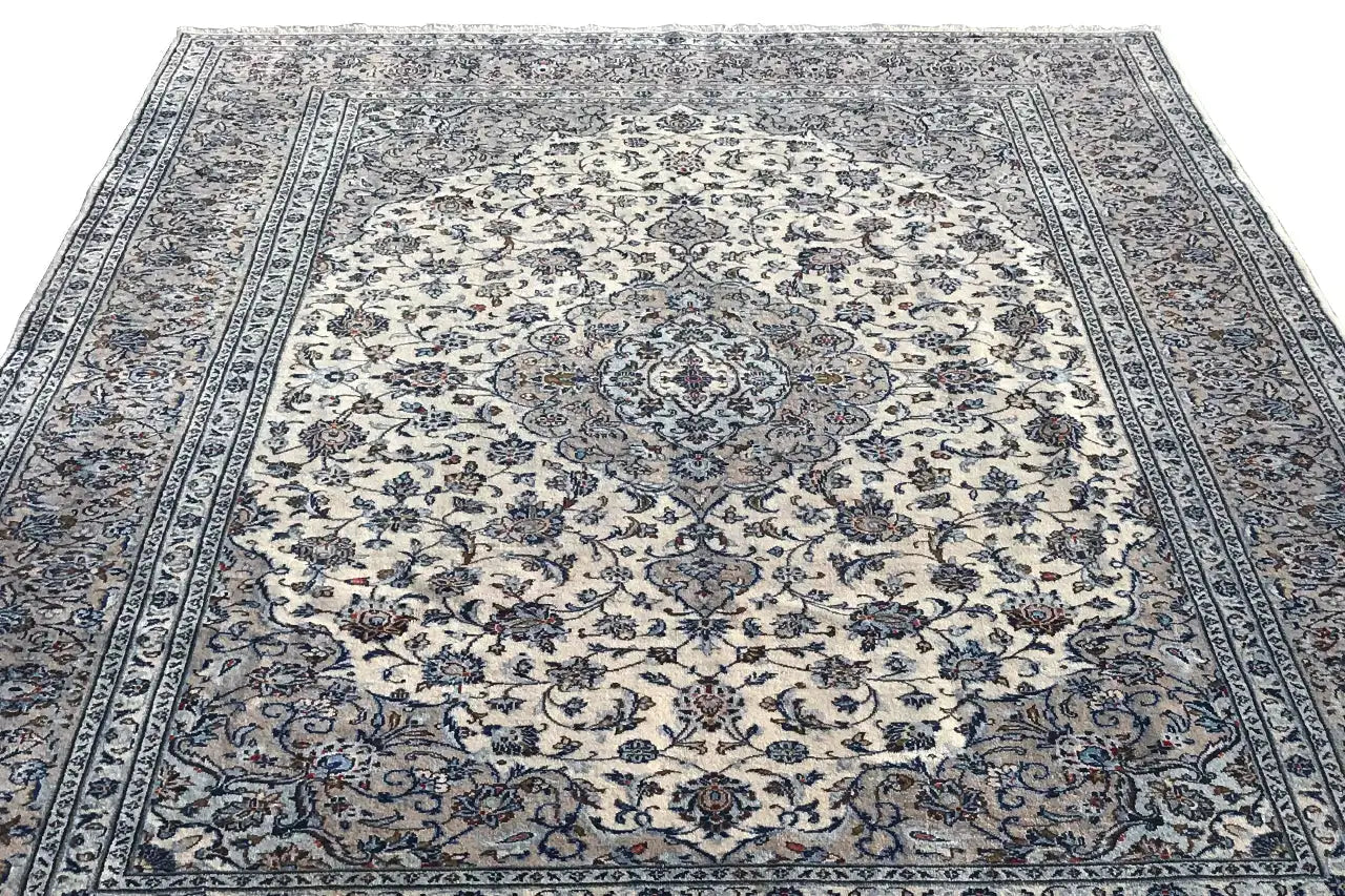 Keshan - Beige (349x242 cm) - German Carpet Shop