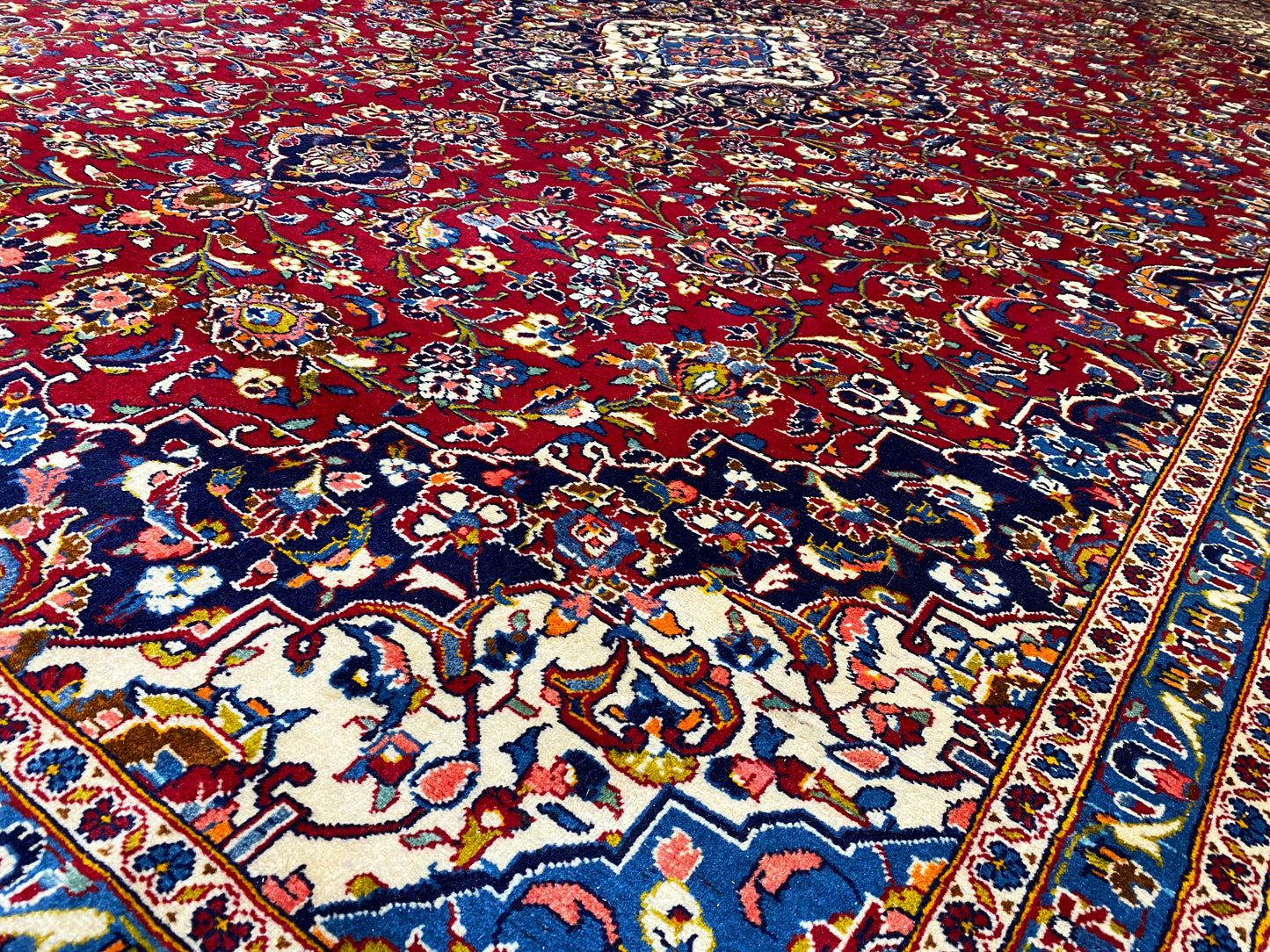 Keshan - Vermelho (400x288 cm)