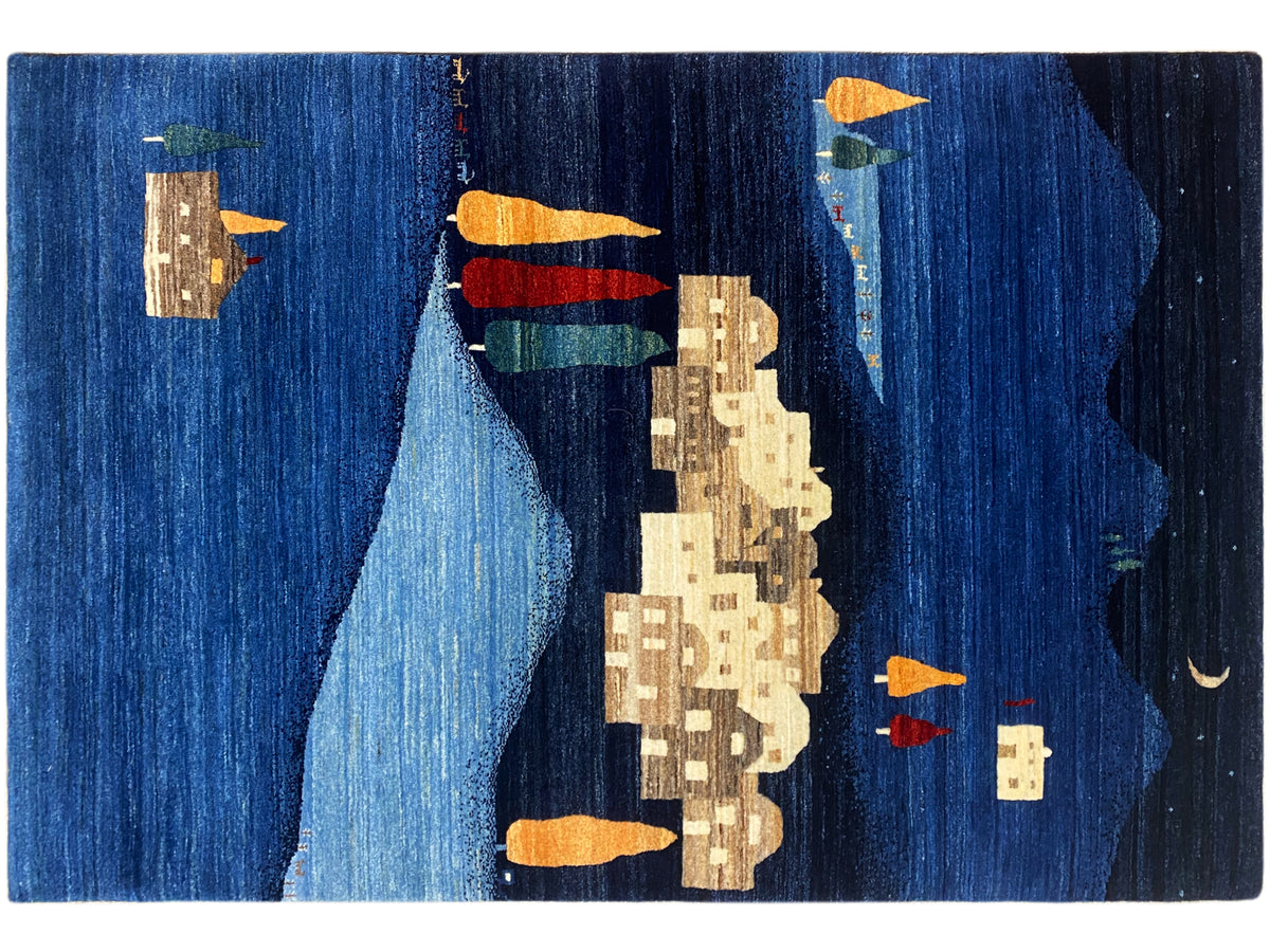 Gabbeh-Luri-Teppich in Blau mit beige Reliefmotiven und bunten Segmenten, rechteckig