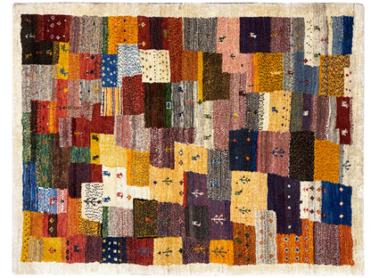 Tapete Gabbeh Luri 145x105 cm com patchwork colorido e detalhes claros nas extremidades
