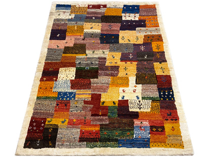 Tapete Gabbeh Luri 145x105 cm retangular com quadrados de patchwork em várias cores