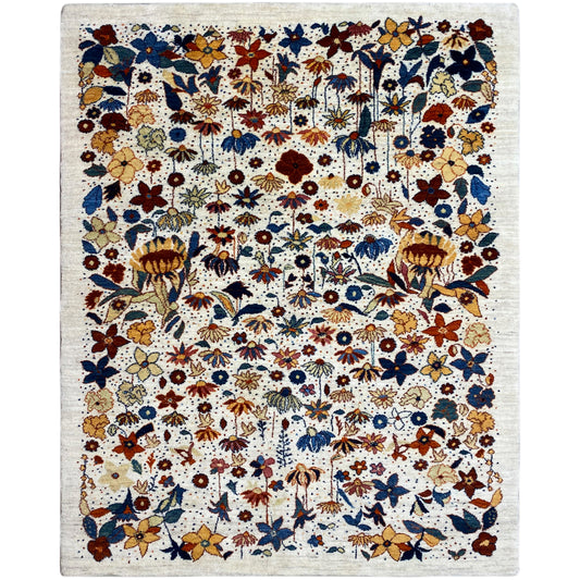 Tapete retangular Gabbeh-Luri com padrão floral multicolorido sobre fundo claro