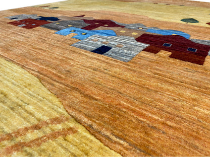 Teppichdetail mit Farbstreifen und Häusern im Mittelbereich, in Blau und Rot