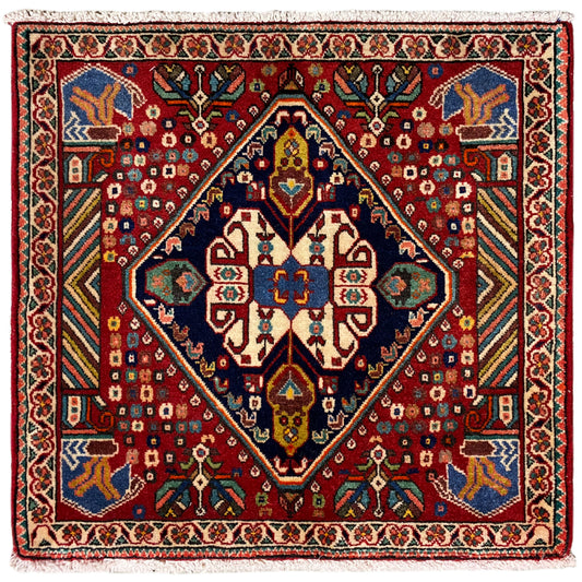 Tapete Poshti 66x62 cm: tapete vermelho com padrão de medalhão multicolorido