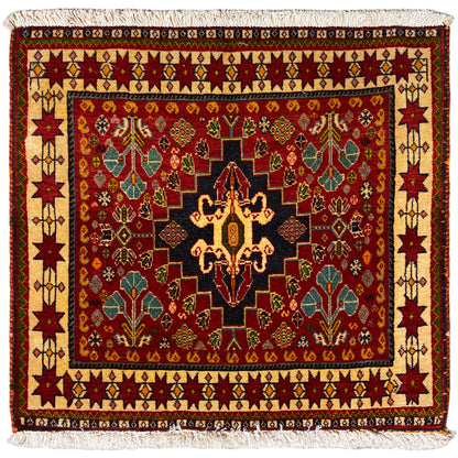 Tapete Poshti, 60x58 cm, padrão vermelho com medalhão preto e franjas
