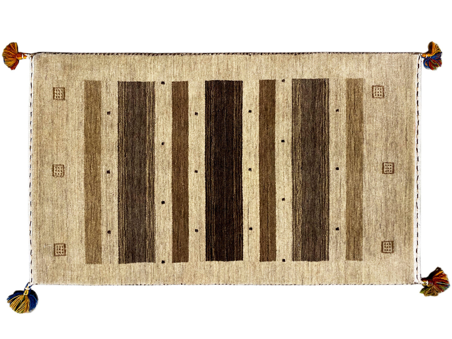 Natürlicher Wohnteppich im minimalistischen Design