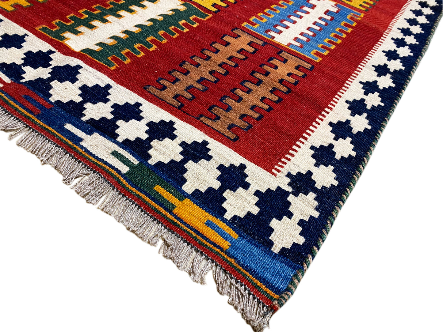 Boho Kelim Teppich handgewebt Rot mit bunten Ornament-Details