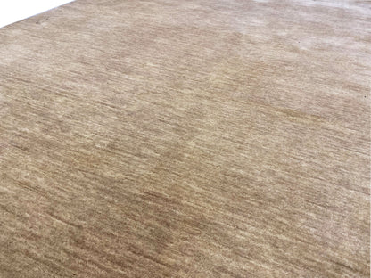 Großer handgewebter Wollteppich in neutralem Farbton